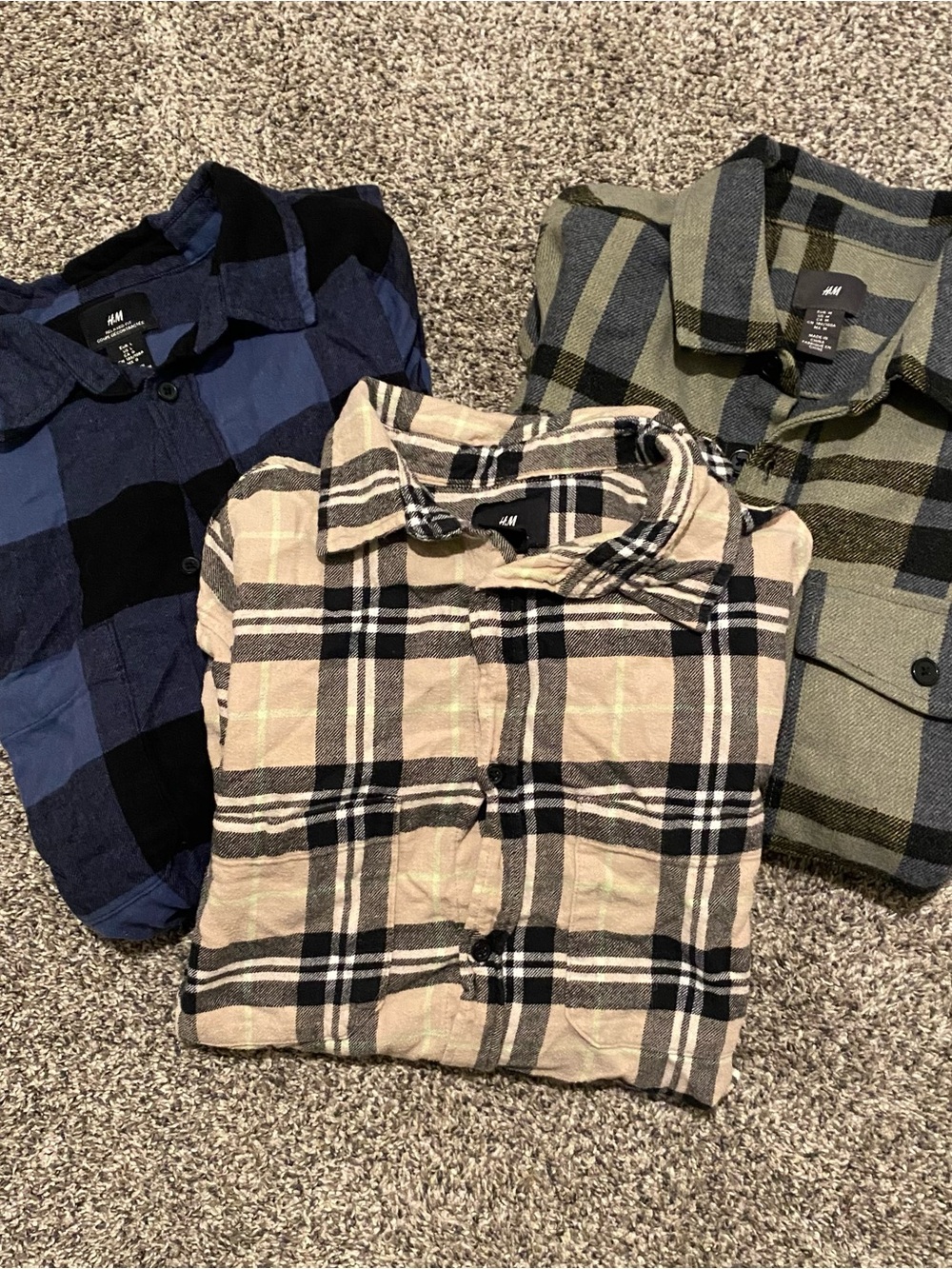 H&M 3 Men's Plaid Flannel Shirt Great condition, Blue is a large other 2 mediums
